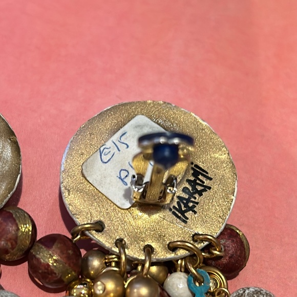 Vintage ‘80s IKARAMI Neutral Cream Turquoise Patina Earrings-Boutique - Picture 5 of 6